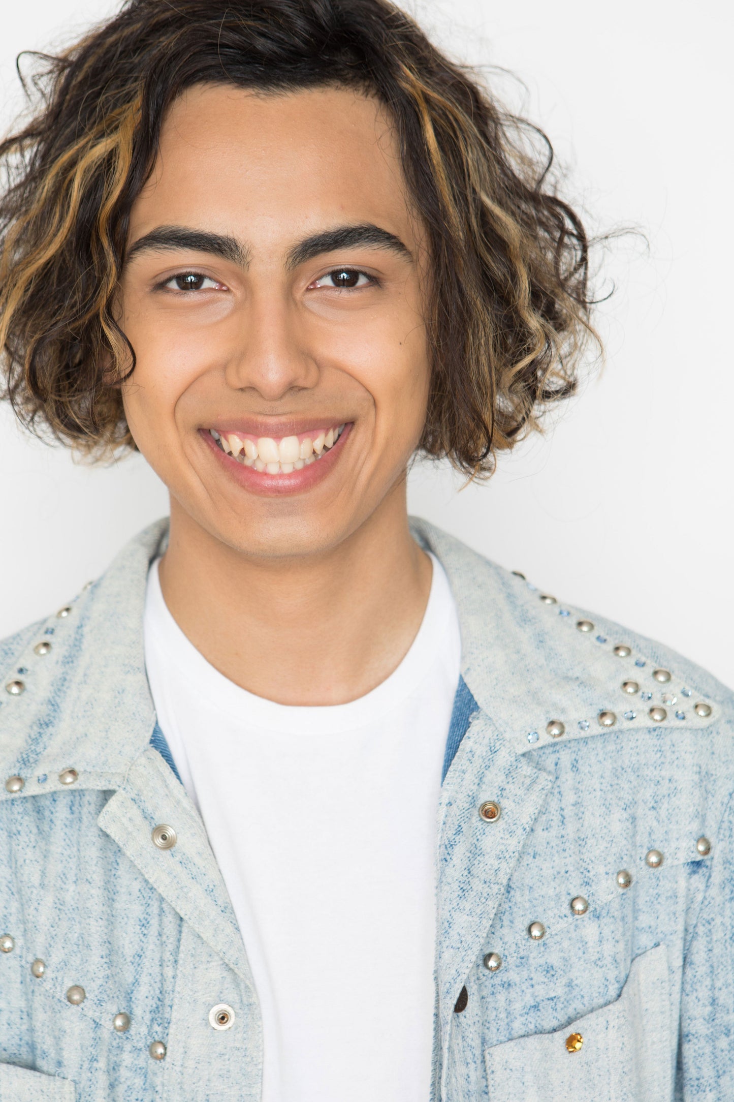 HEADSHOTS by Nora Schaefer
